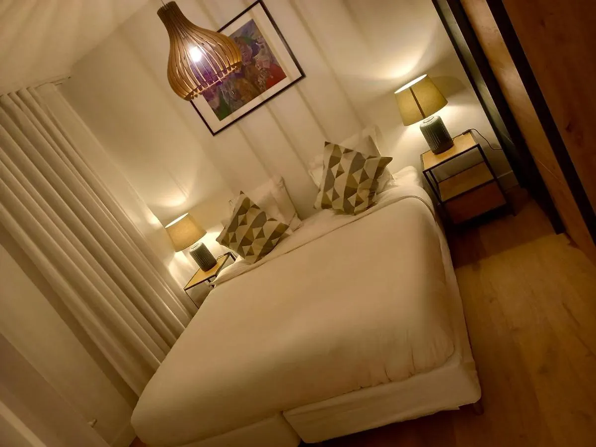 London Tower Apartments - Anvers 0*,  Belgique
